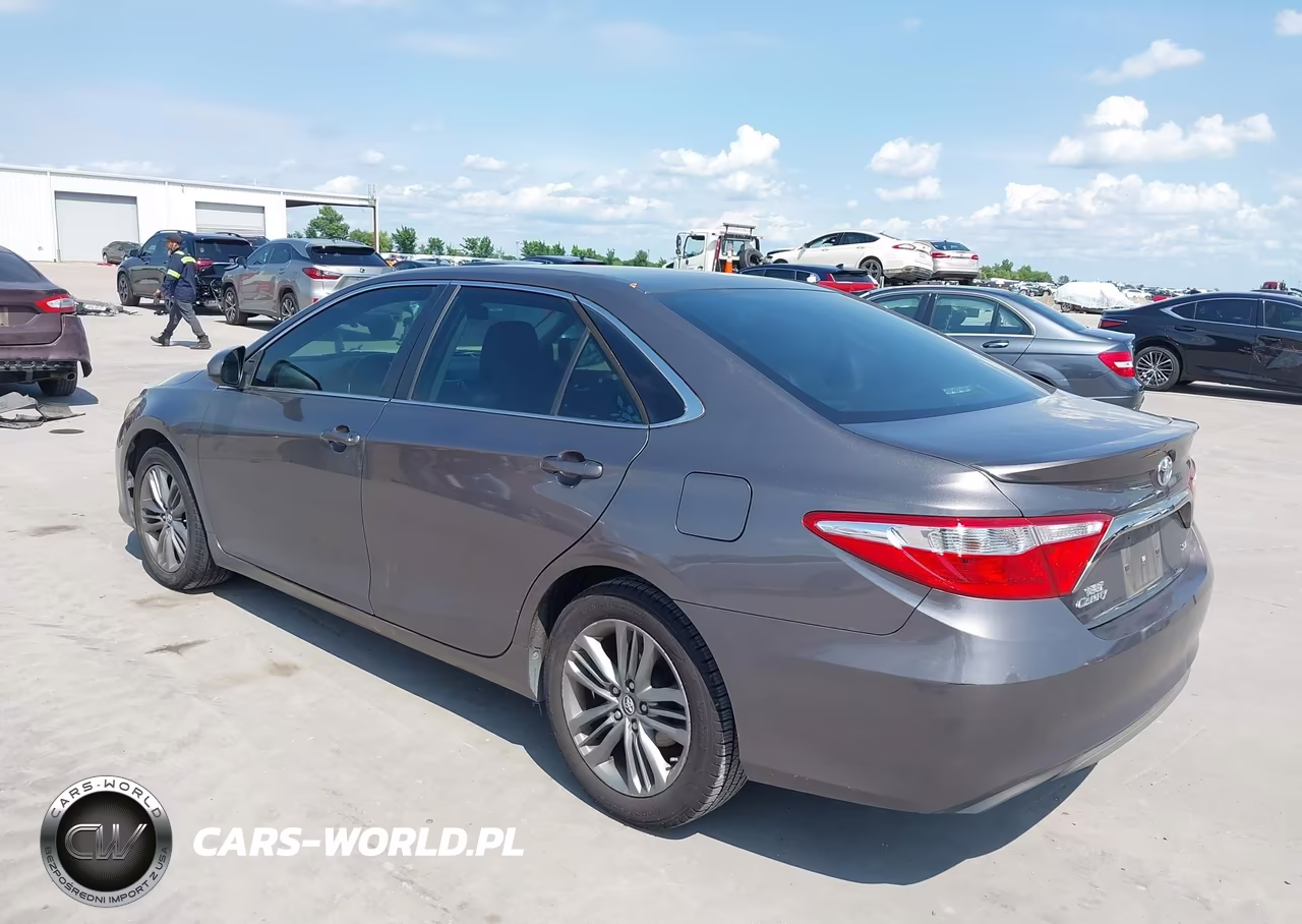 2017 Toyota Camry Se VIN:4T1BF1FK3HU273570 - 3