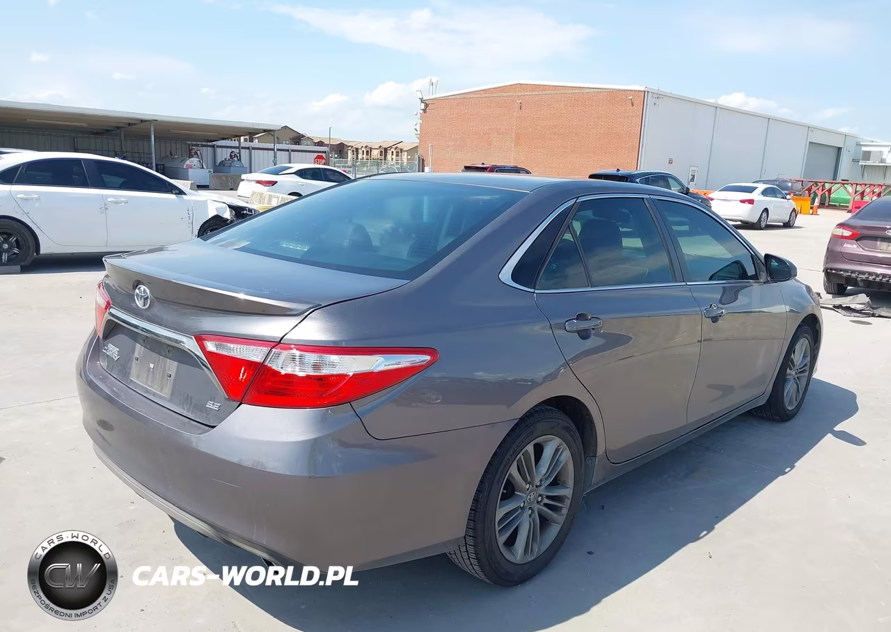 2017 Toyota Camry Se VIN:4T1BF1FK3HU273570 - 4