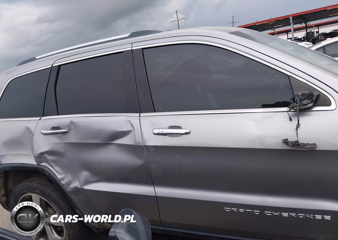 2015 Jeep Grand Cherokee Limited VIN:1C4RJEBGXFC185225 - 13