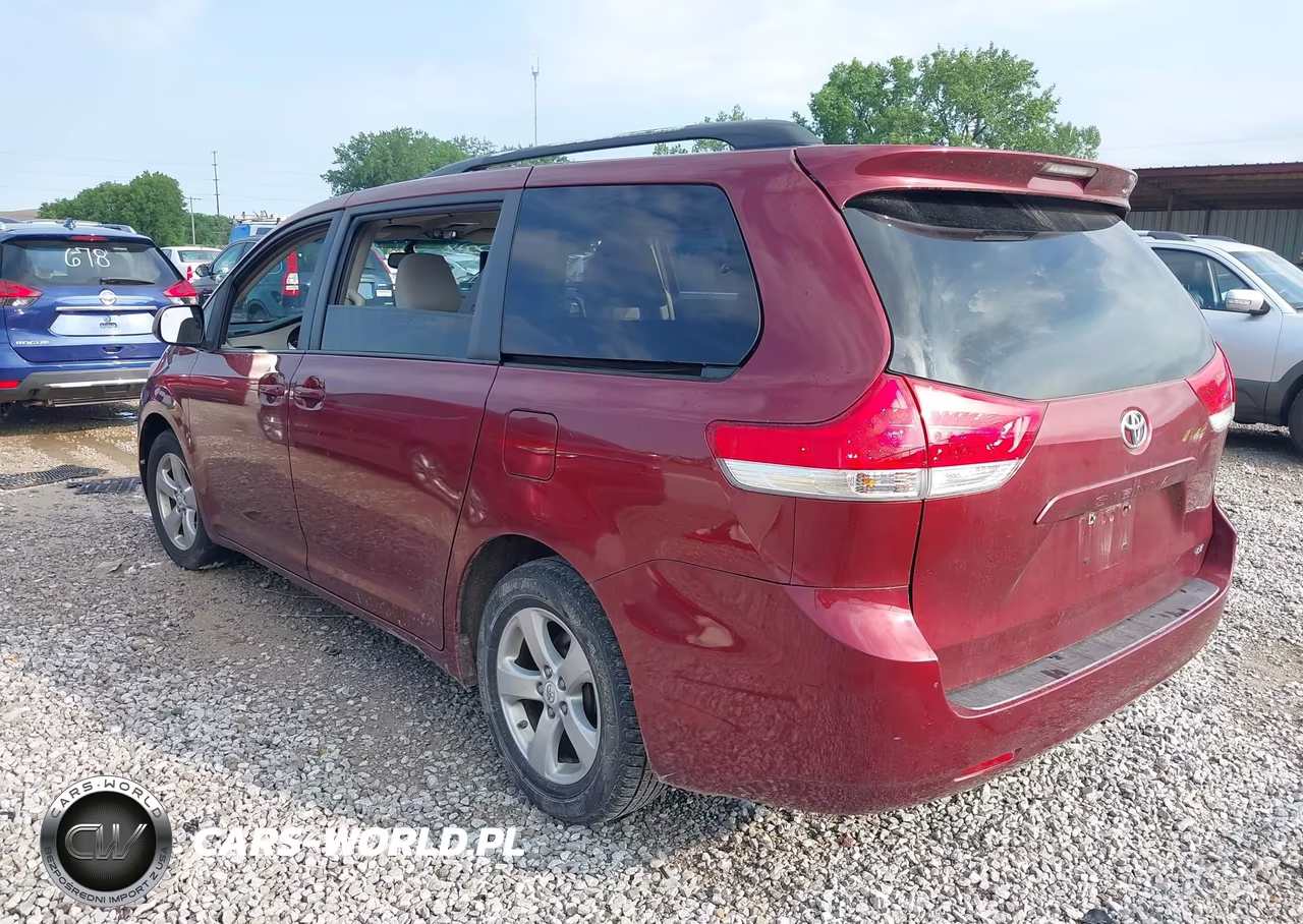 2011 Toyota Sienna Le V6 VIN:5TDKK3DC0BS016269 - 3