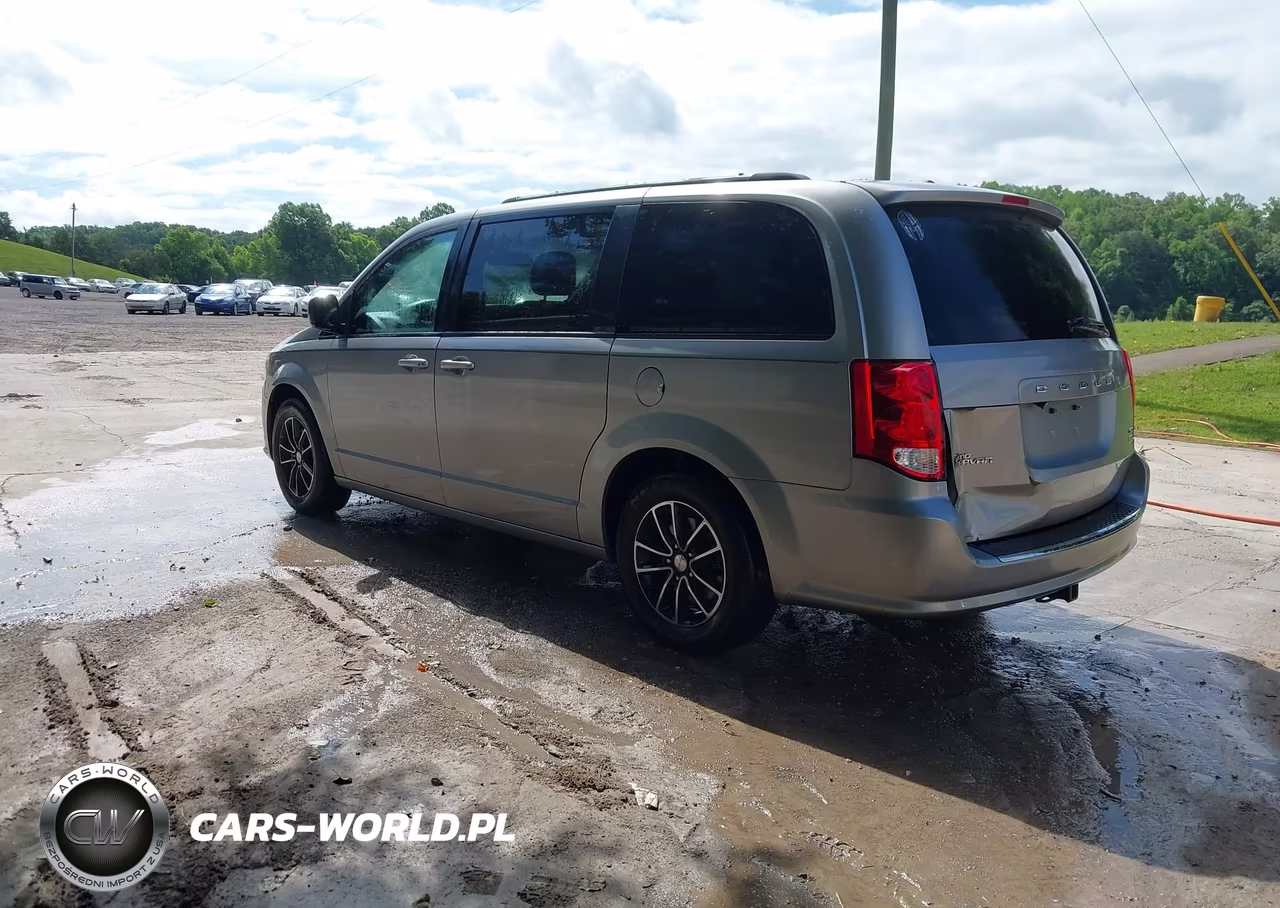2018 Dodge Grand Caravan Gt VIN:2C4RDGEG9JR281894 - 3