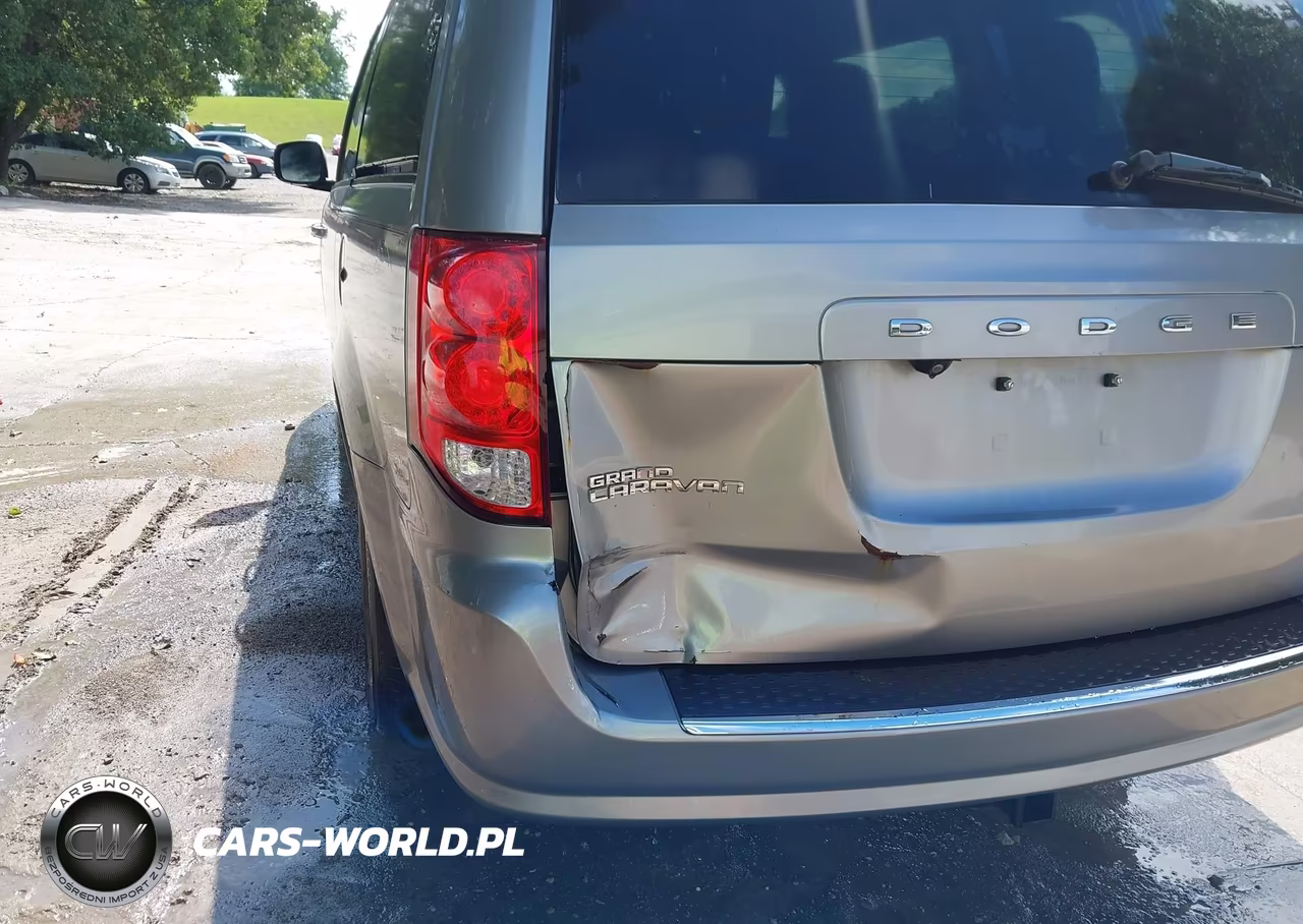 2018 Dodge Grand Caravan Gt VIN:2C4RDGEG9JR281894 - 6