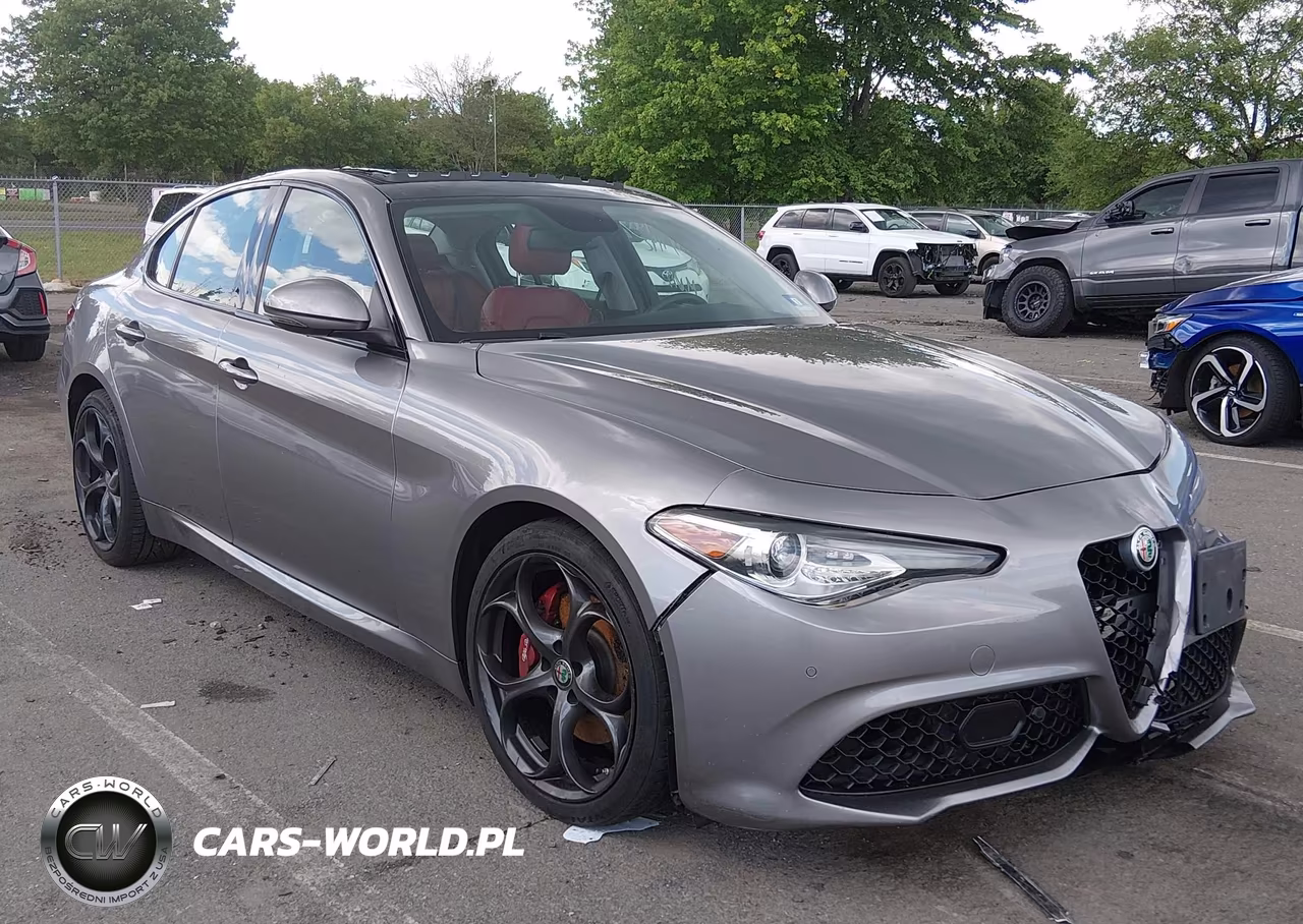 2018 Alfa Romeo Giulia Ti Sport – zdjęcie 1 z 15