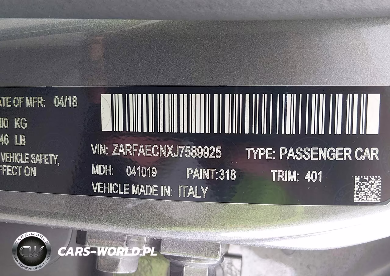 2018 Alfa Romeo Giulia Ti Sport VIN:ZARFAECNXJ7589925 - 9
