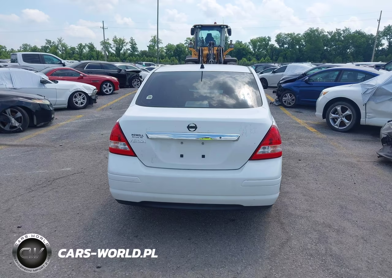 2008 Nissan Versa 1.8S VIN:3N1BC11E18L392875 - 16