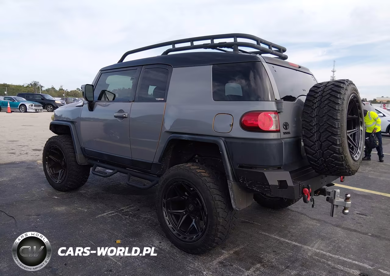 2008 Toyota Fj Cruiser VIN:JTEBU11F98K002539 - 3