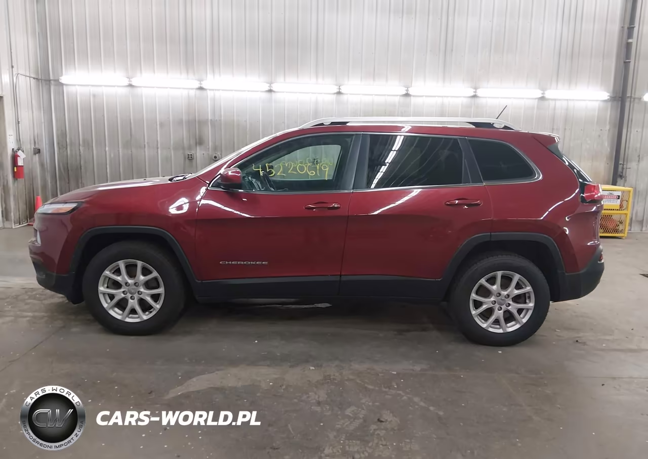 2015 Jeep Cherokee Latitude VIN:1C4PJMCB5FW540613 - 15