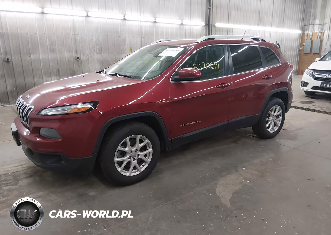 2015 Jeep Cherokee Latitude VIN:1C4PJMCB5FW540613 - 2