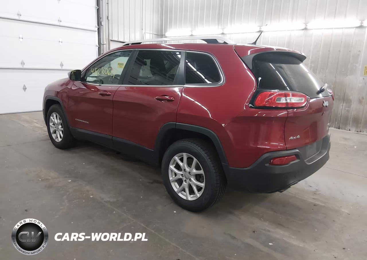 2015 Jeep Cherokee Latitude VIN:1C4PJMCB5FW540613 - 3