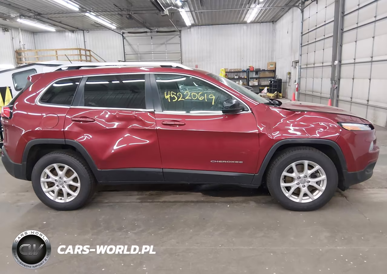 2015 Jeep Cherokee Latitude VIN:1C4PJMCB5FW540613 - 6