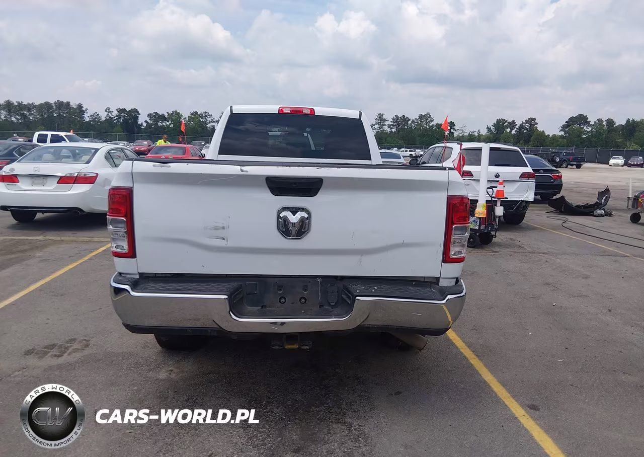 2019 Ram 2500 Tradesman 4X2 8' Box VIN:3C6UR4HJ3KG666254 - 16