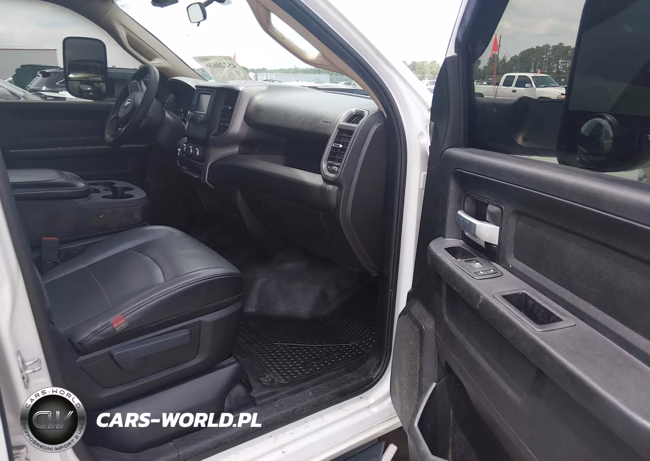 2019 Ram 2500 Tradesman 4X2 8' Box VIN:3C6UR4HJ3KG666254 - 5