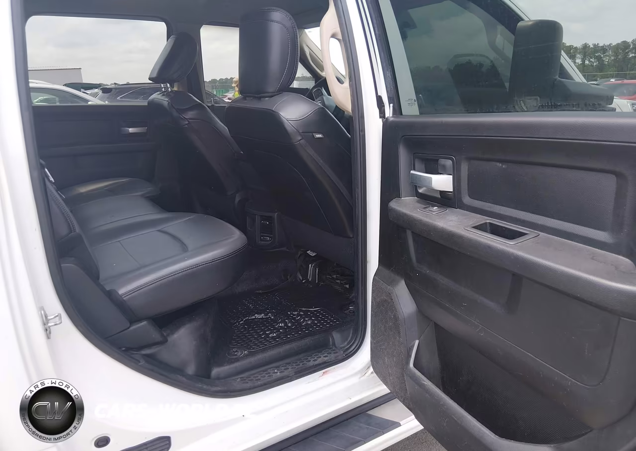 2019 Ram 2500 Tradesman 4X2 8' Box VIN:3C6UR4HJ3KG666254 - 8