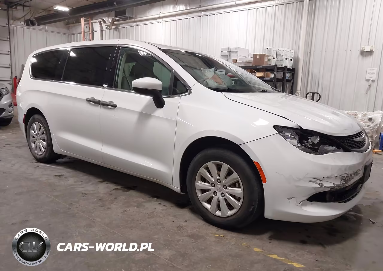 2021 Chrysler Voyager L