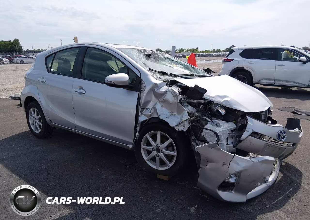 2014 Toyota Prius C Four