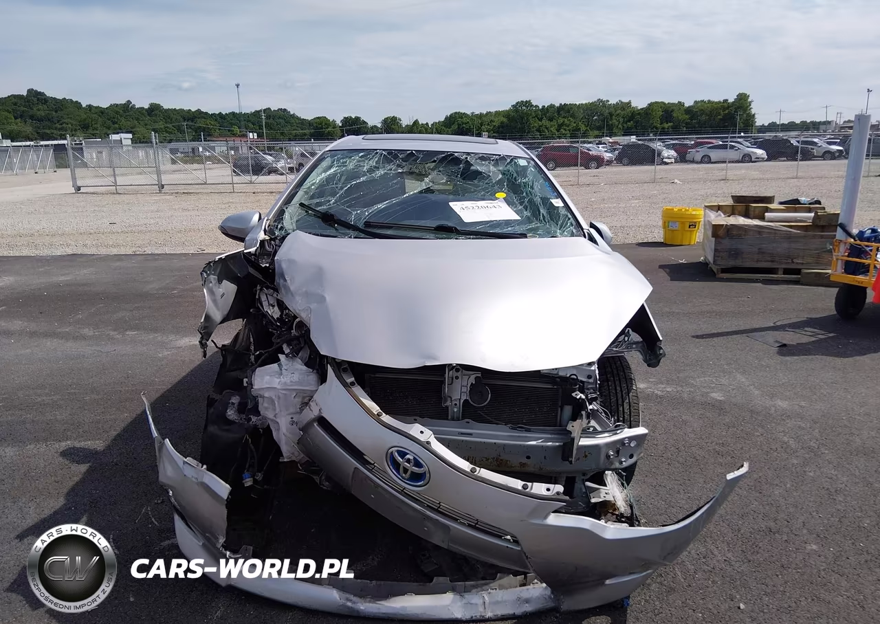 2014 Toyota Prius C Four VIN:JTDKDTB34E1081785 - 13