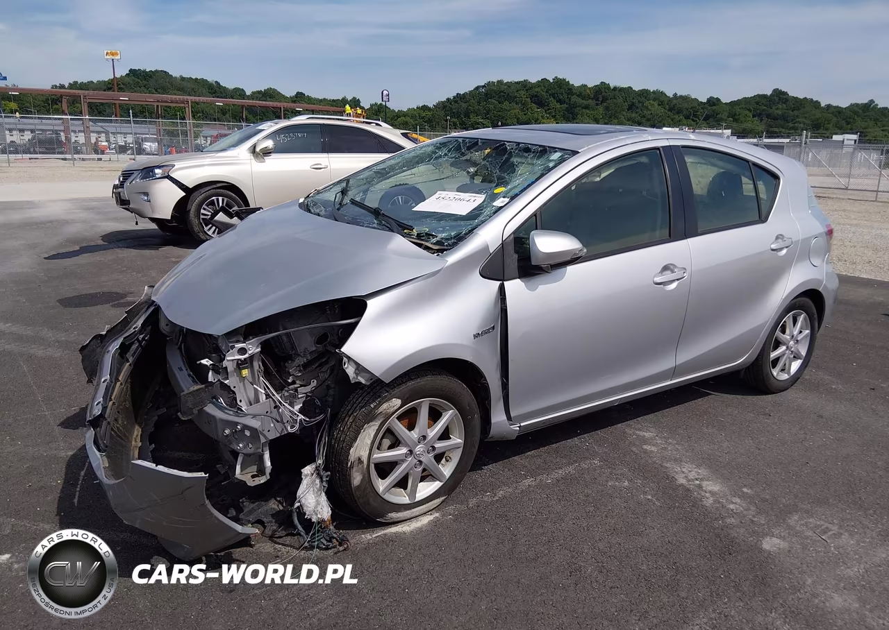 2014 Toyota Prius C Four VIN:JTDKDTB34E1081785 - 2