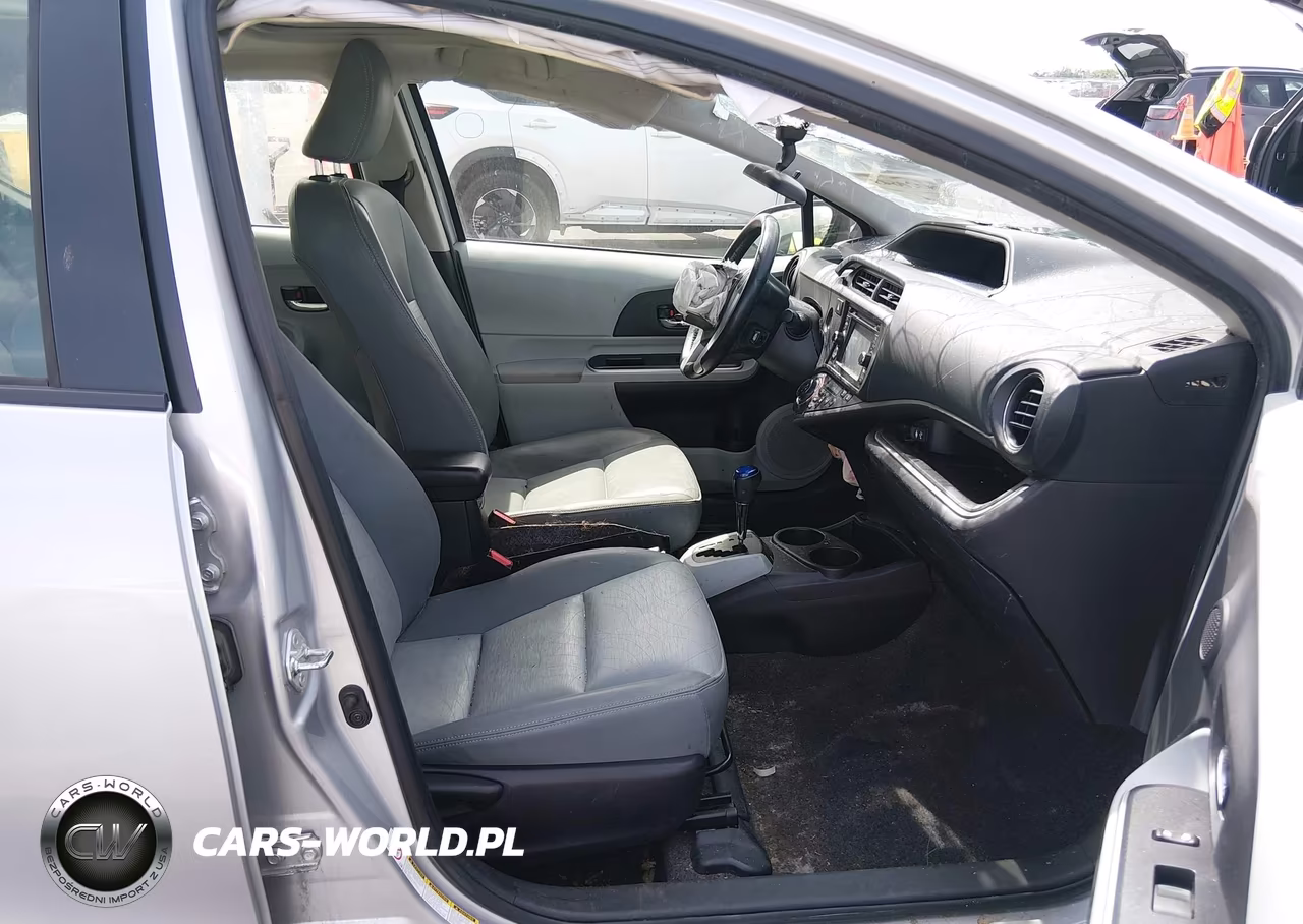 2014 Toyota Prius C Four VIN:JTDKDTB34E1081785 - 5