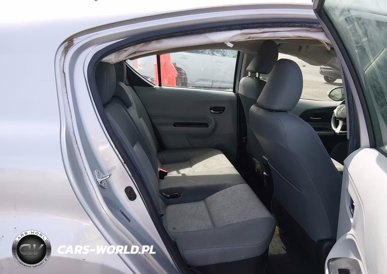 2014 Toyota Prius C Four VIN:JTDKDTB34E1081785 - 8