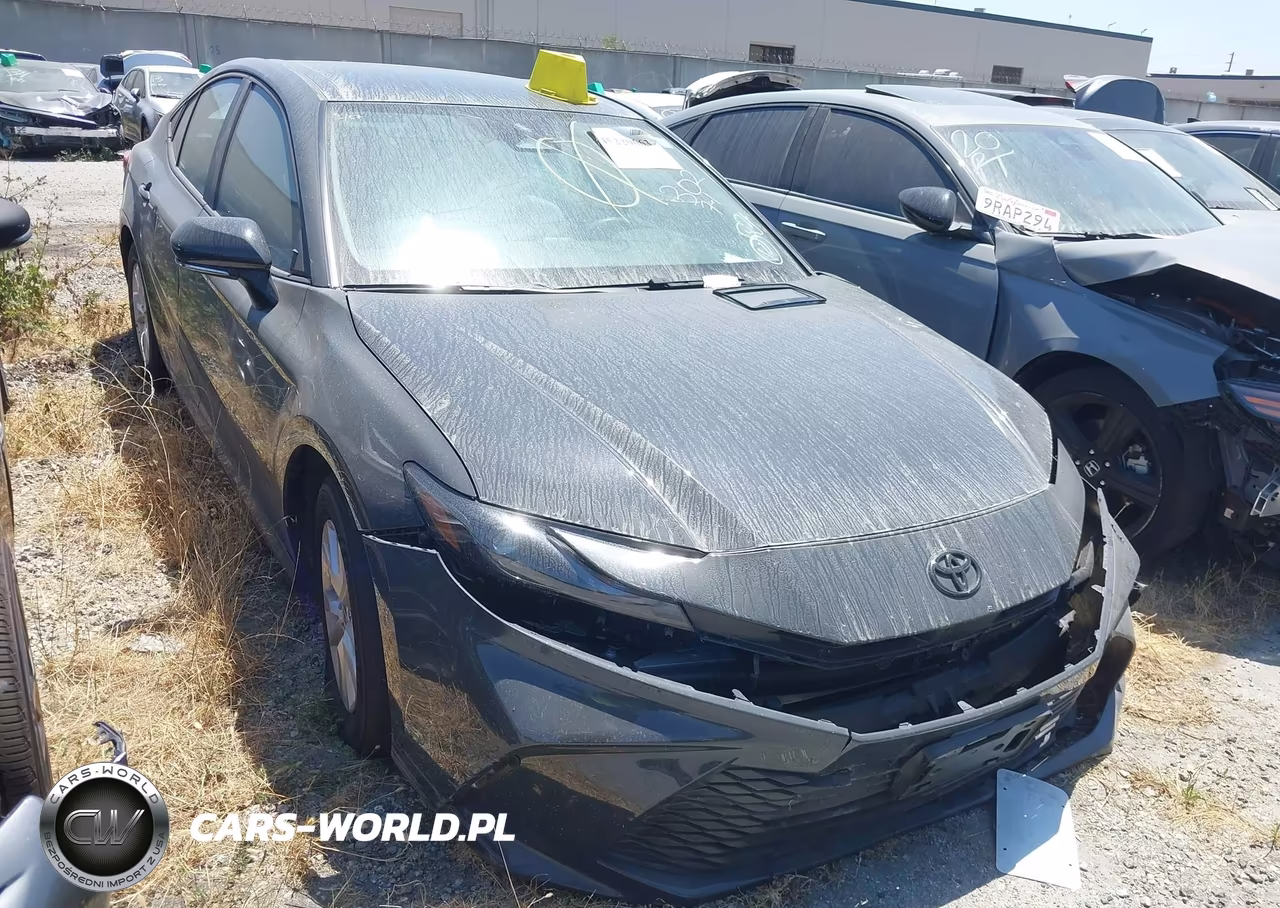 2025 Toyota Camry Le – zdjęcie 1 z 22