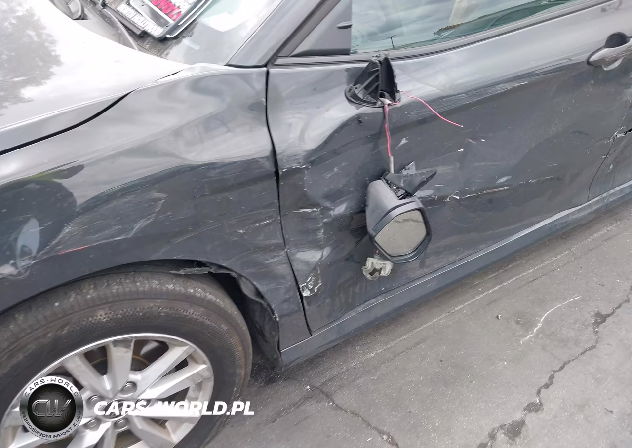 2025 Toyota Camry Le VIN:4T1DAACK7SU205503 - 12