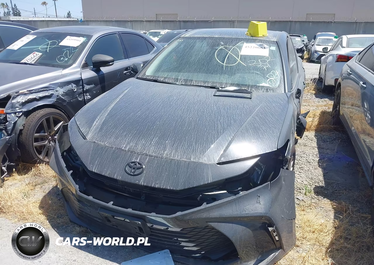 2025 Toyota Camry Le VIN:4T1DAACK7SU205503 - 13