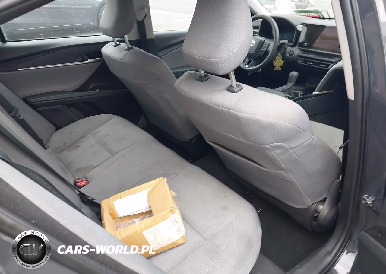 2025 Toyota Camry Le VIN:4T1DAACK7SU205503 - 8