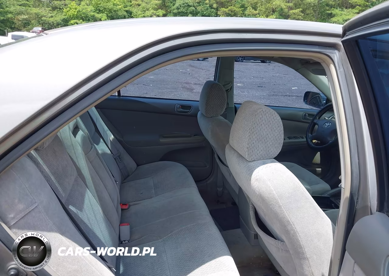 2004 Toyota Camry Le VIN:4T1BE32K14U927769 - 8