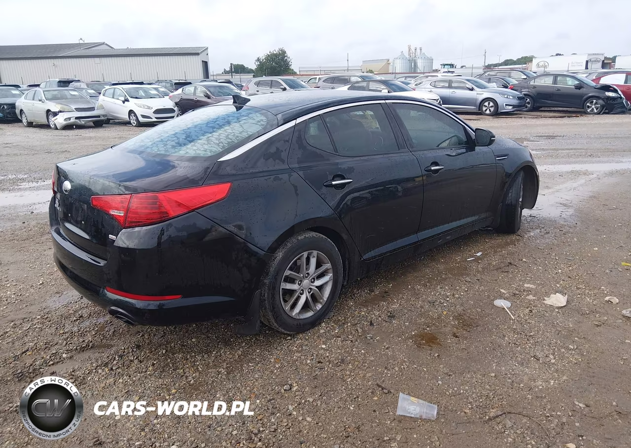 2013 Kia Optima Lx VIN:5XXGM4A70DG134243 - 4