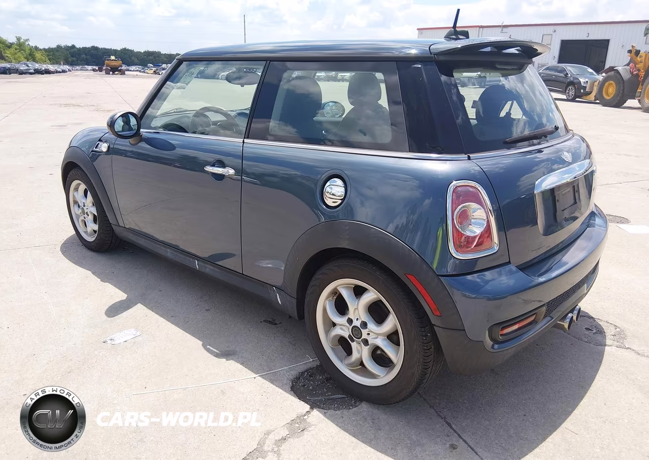 2011 Mini Cooper S VIN:WMWSV3C5XBTY21382 - 3