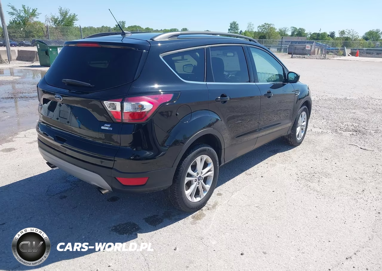 2018 Ford Escape Se VIN:1FMCU9GD9JUD08868 - 4
