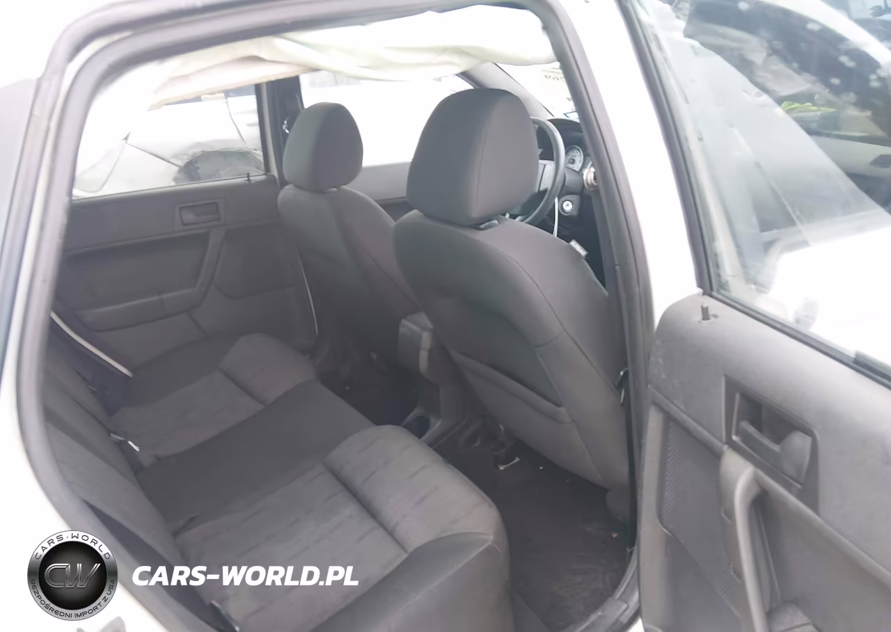 2010 Ford Focus Se VIN:1FAHP3FN3AW172238 - 8