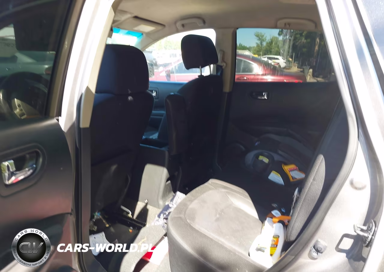 2015 Nissan Rogue Select S VIN:JN8AS5MV5FW760730 - 8
