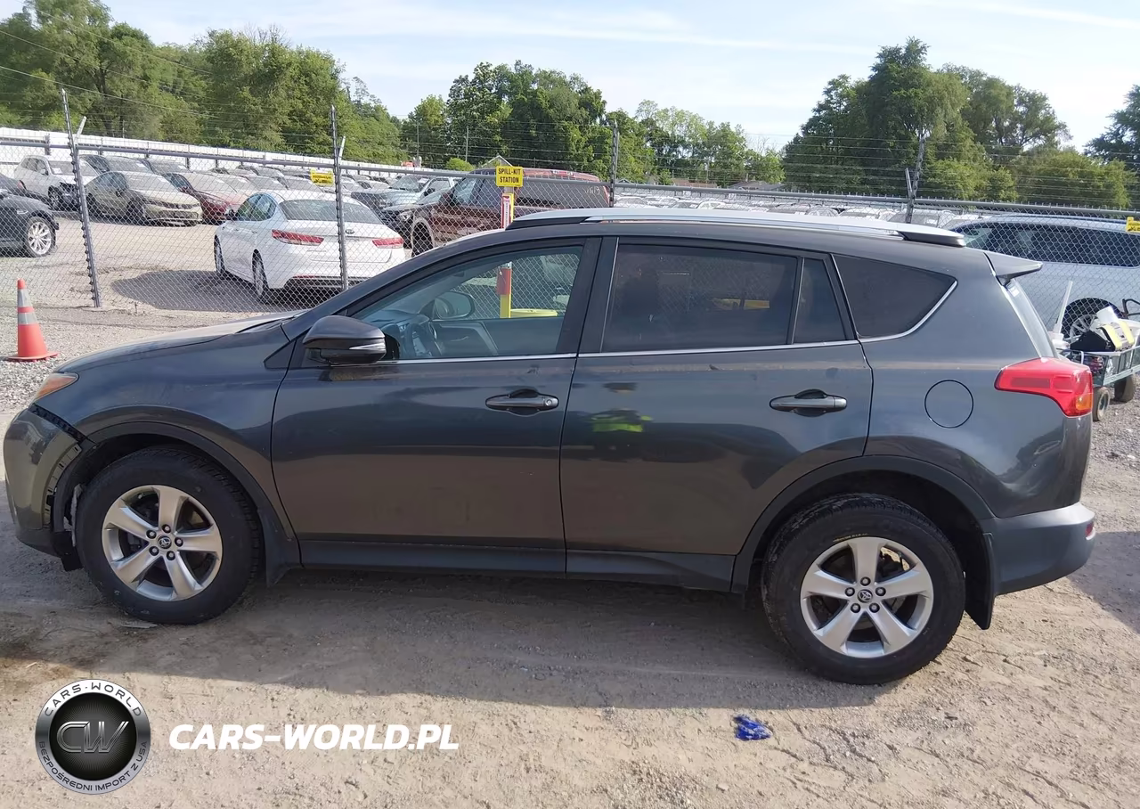 2015 Toyota Rav4 Xle VIN:2T3RFREVXFW254706 - 15