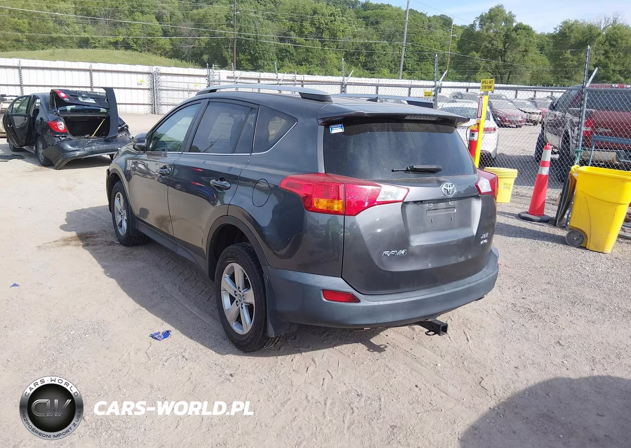 2015 Toyota Rav4 Xle VIN:2T3RFREVXFW254706 - 3