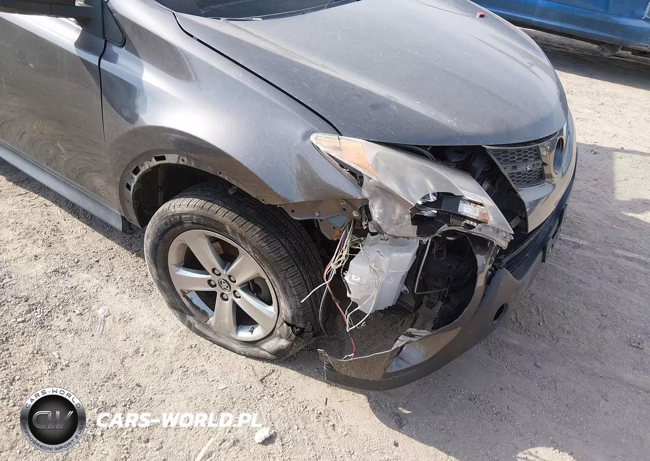 2015 Toyota Rav4 Xle VIN:2T3RFREVXFW254706 - 6