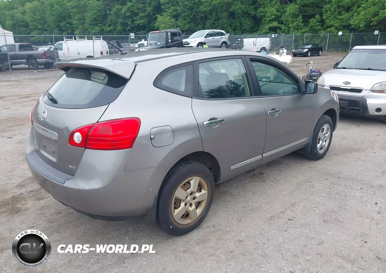 2011 Nissan Rogue S VIN:JN8AS5MV1BW686846 - 4