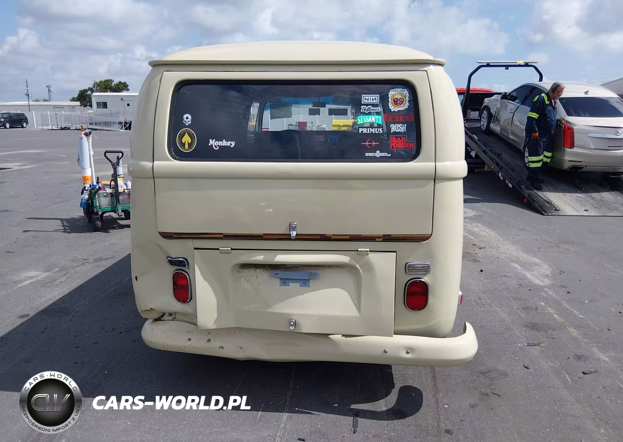 1970 Volkswagen Vanagon VIN:2112001132 - 16