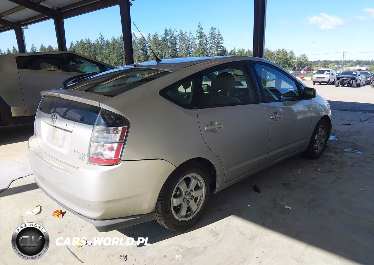 2005 Toyota Prius VIN:JTDKB20UX53082116 - 4