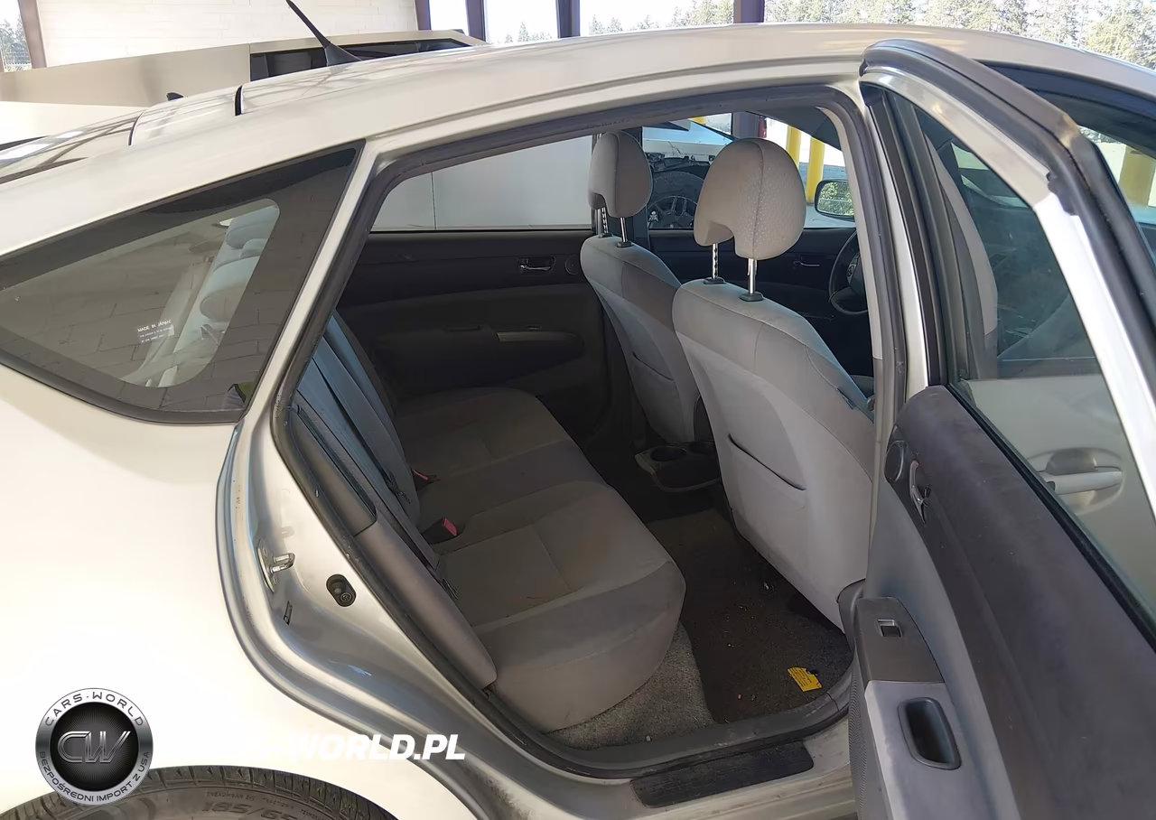 2005 Toyota Prius VIN:JTDKB20UX53082116 - 8