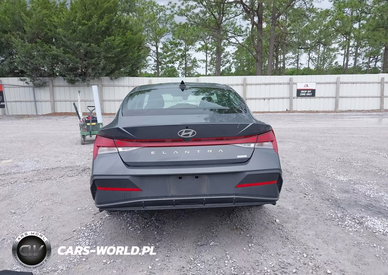 2025 Hyundai Elantra Hybrid Blue VIN:KMHLM4DJ2SU129134 - 16