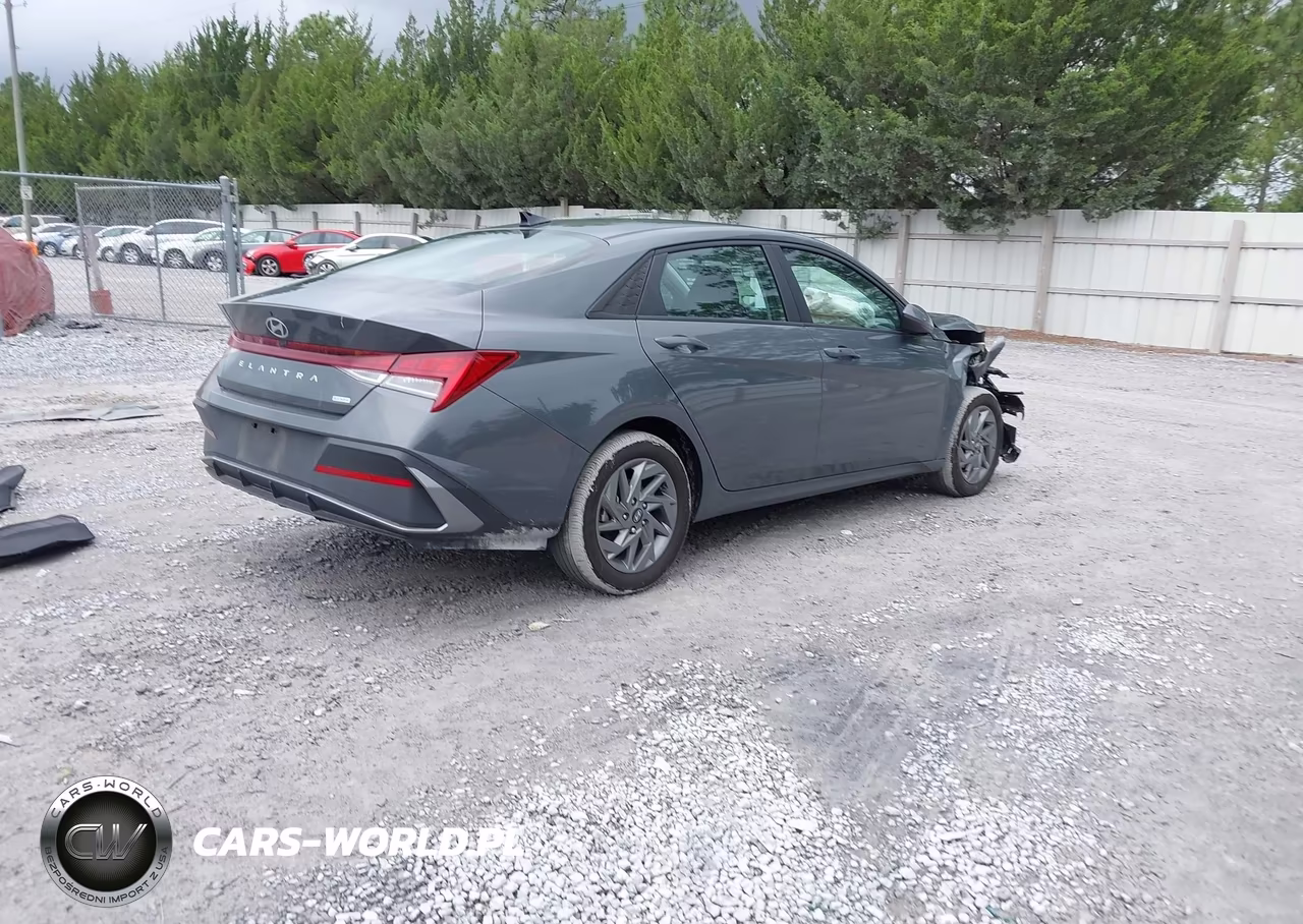 2025 Hyundai Elantra Hybrid Blue VIN:KMHLM4DJ2SU129134 - 4