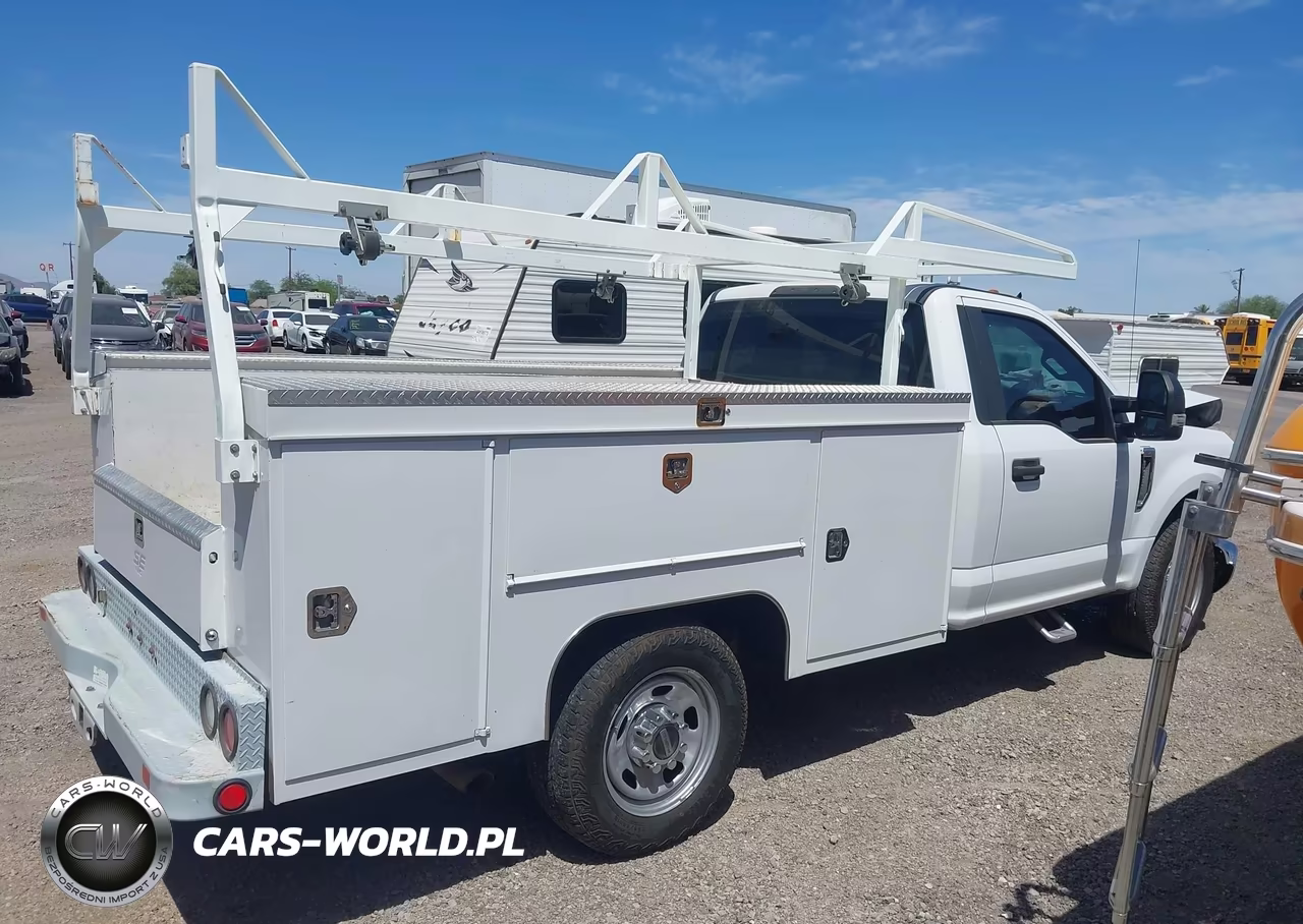 2019 Ford F-350 Chassis Xl VIN:1FDRF3E62KED04095 - 13