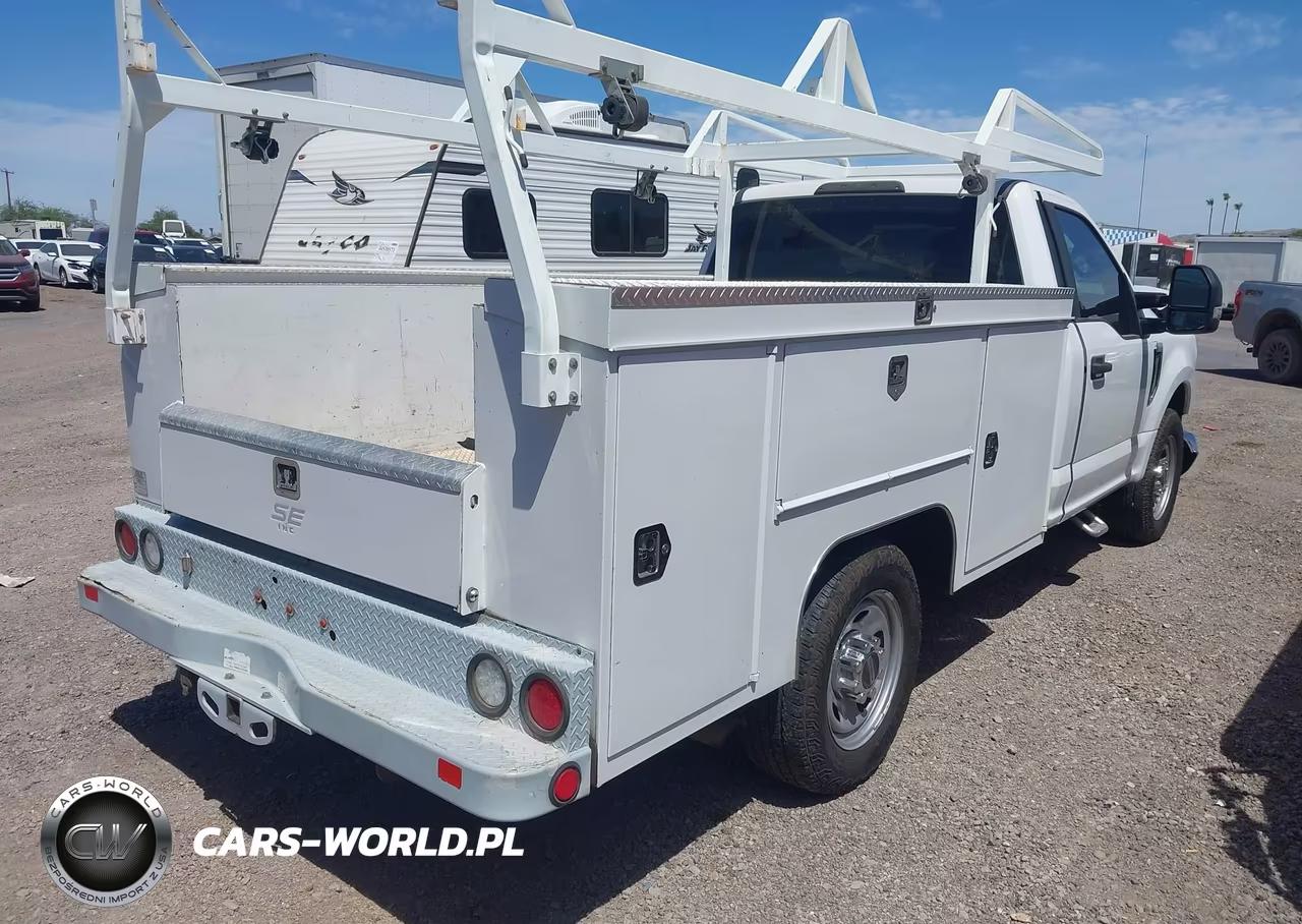2019 Ford F-350 Chassis Xl VIN:1FDRF3E62KED04095 - 4