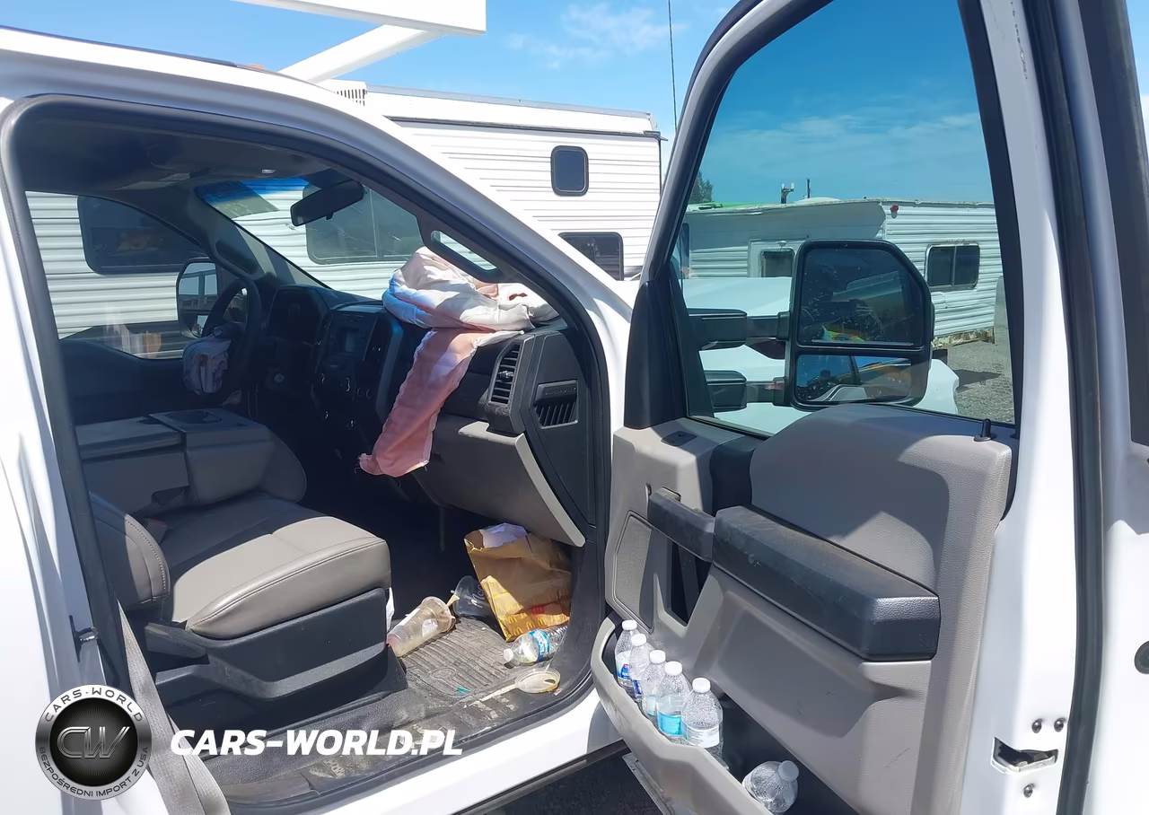 2019 Ford F-350 Chassis Xl VIN:1FDRF3E62KED04095 - 5