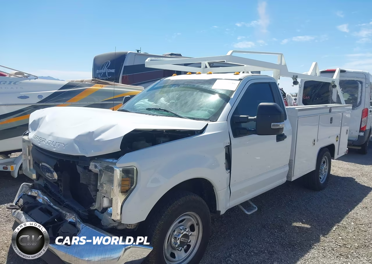 2019 Ford F-350 Chassis Xl VIN:1FDRF3E62KED04095 - 6