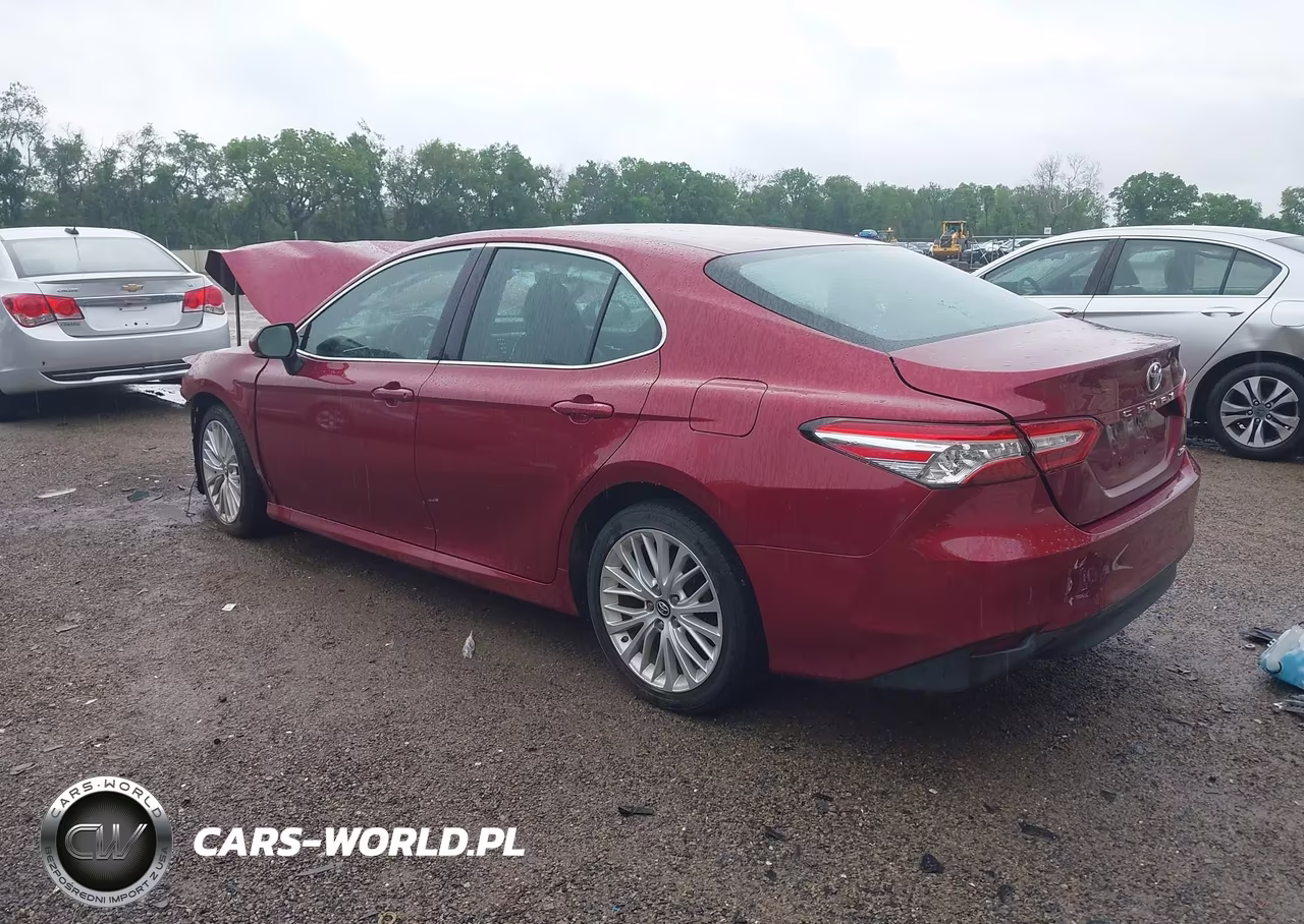 2018 Toyota Camry Xle VIN:4T1B11HK2JU620680 - 3
