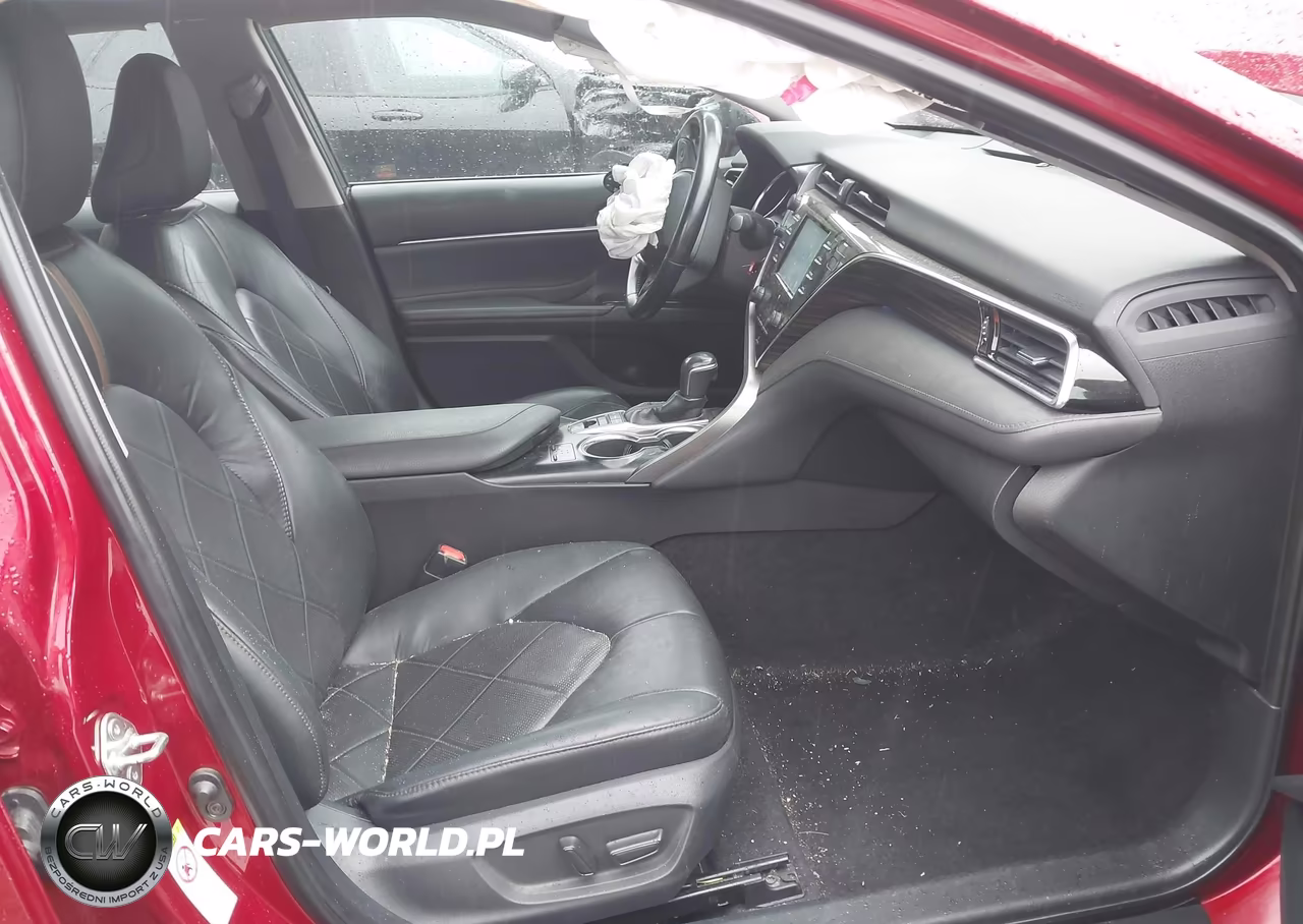 2018 Toyota Camry Xle VIN:4T1B11HK2JU620680 - 5