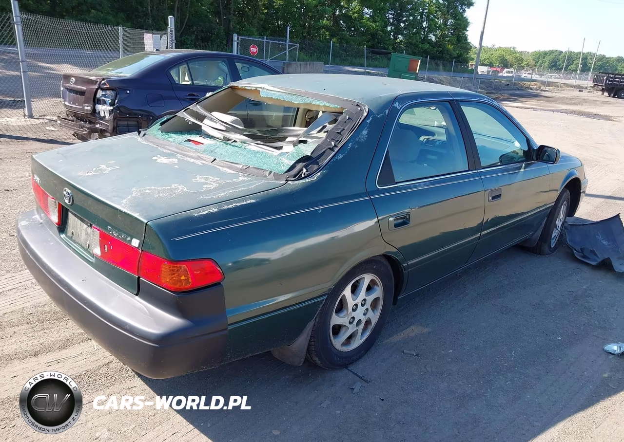 2001 Toyota Camry Le VIN:4T1BG22K91U090320 - 4