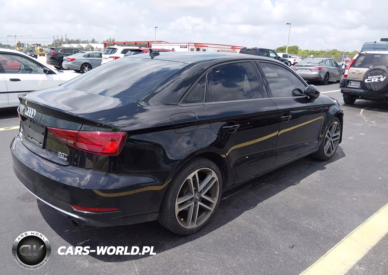 2018 Audi A3 2.0T Premium-2.0T Tech Premium VIN:WAUB8GFFXJ1003924 - 4